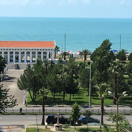 Apt Khimshiashvili 11 Appartamento Batumi Esterno foto