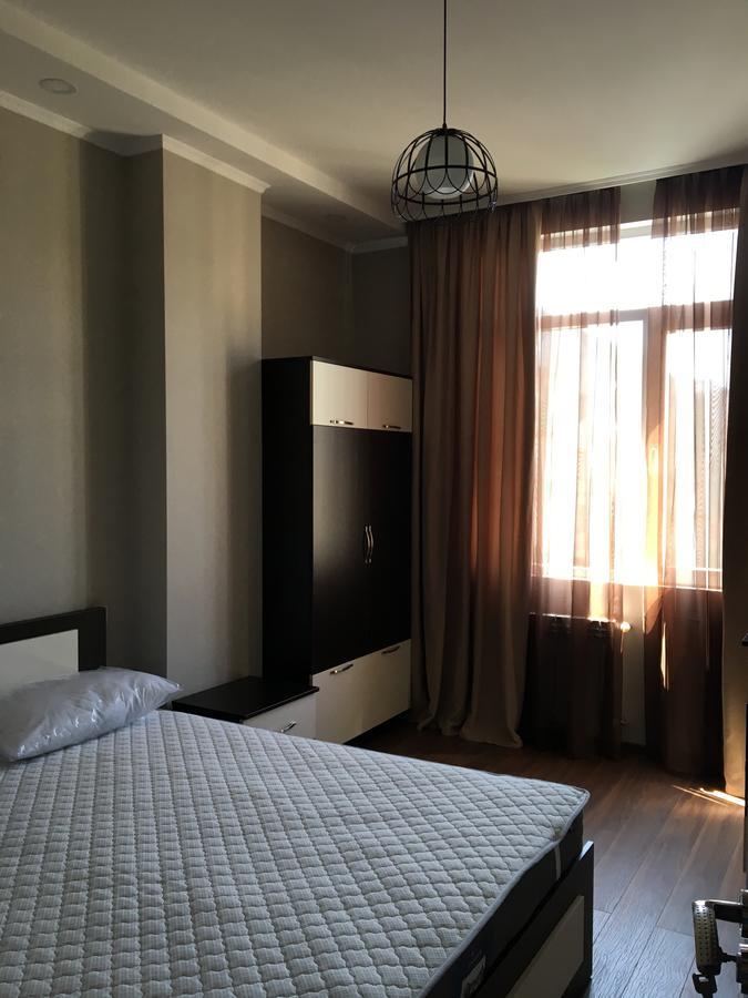 Apt Khimshiashvili 11 Appartamento Batumi Esterno foto