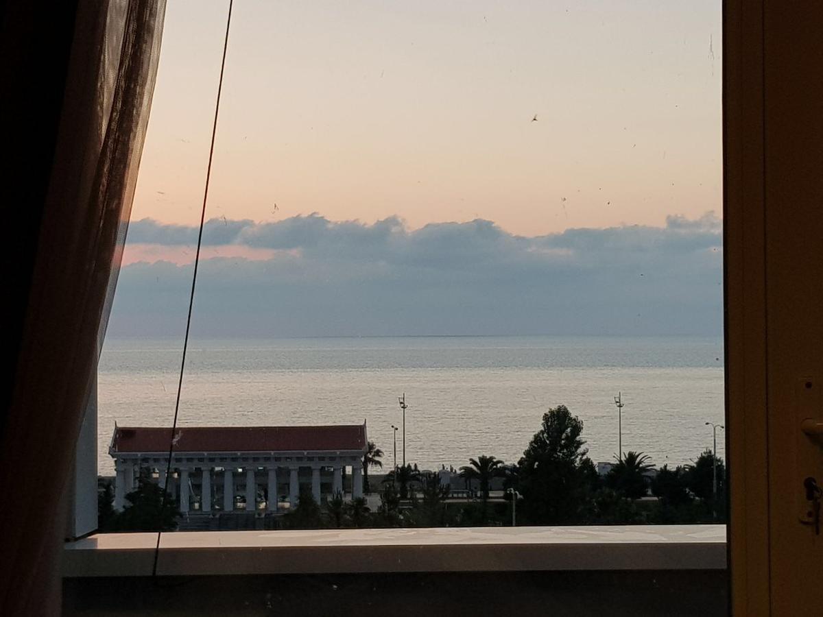 Apt Khimshiashvili 11 Appartamento Batumi Esterno foto